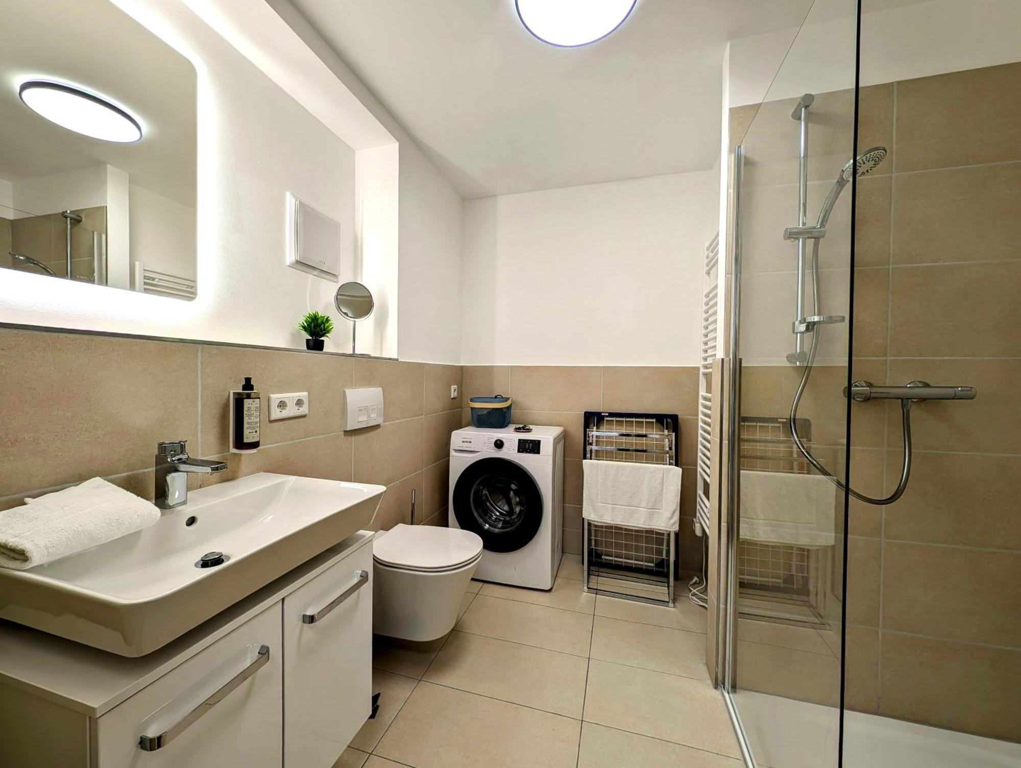 Bohnapartments - Nordkap-Suiten - Gratis Parkplatz - Moderner Neubau - Erdgeschoss - Fussbodenheizung แอร์ฟวร์ท ภายนอก รูปภาพ